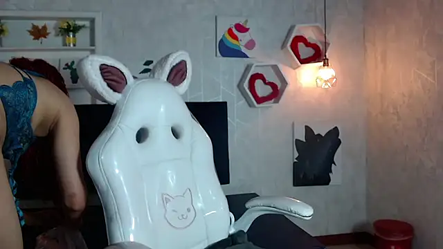 IsabelaLatina online show from 05.03.26