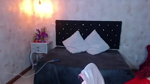 IsabelaLatina online show from 06.10.26