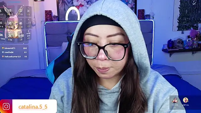 Snapshot of Kata_Bigboobs chatting on 05.17.26 Kata Bigboobs online show from 05.17.26