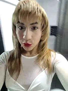 Evehampy online show from 10.31.25