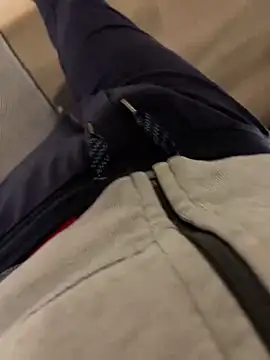 Snapshot of alieno27 chatting on 02.07.25 alieno27 online show from 02.07.25