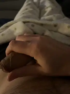 Snapshot of alieno27 chatting on 03.18.25 alieno27 online show from 03.18.25