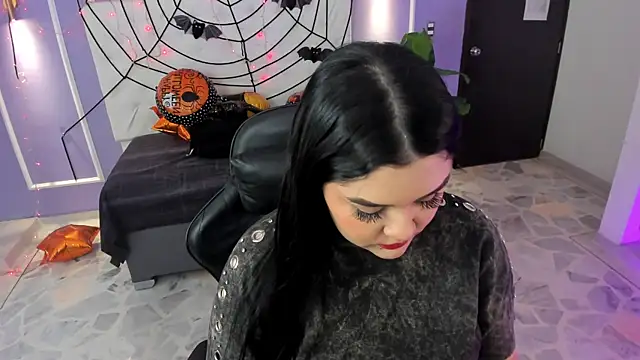 martinasaez online show from 10.15.25