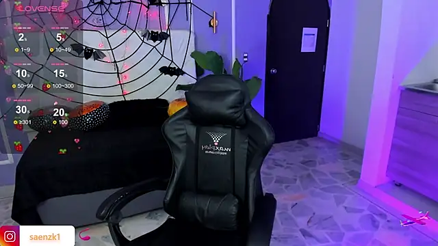 martinasaez online show from 10.28.25