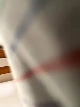 Snapshot of la_chiennete chatting on 09.12.25 la chiennete online show from 09.12.25