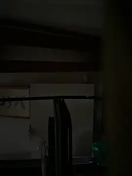 Snapshot of la_chiennete chatting on 10.27.25 la chiennete online show from 10.27.25