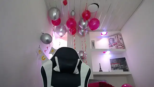 Charis 21 online show from 11.13.25