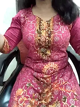 Jenifar- online show from 04.25.26