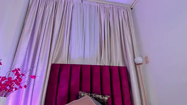 NoraDasilva online show from 03.07.25