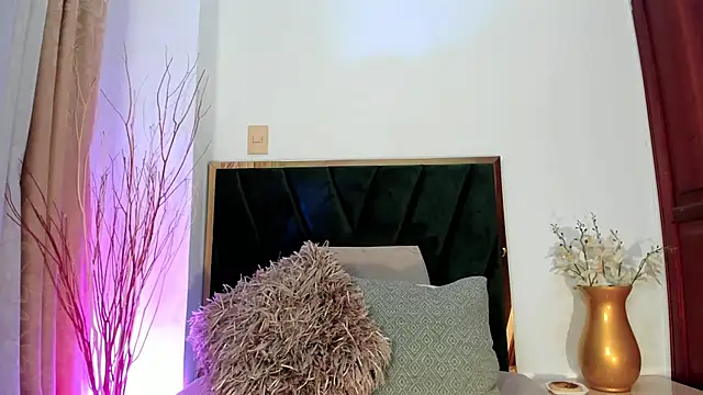 NoraDasilva online show from 03.18.25