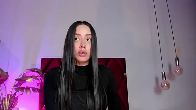 NoraDasilva online show from 12.17.25