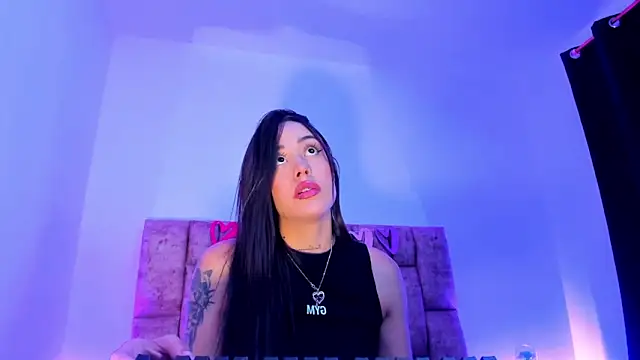 NoraDasilva online show from 06.12.26