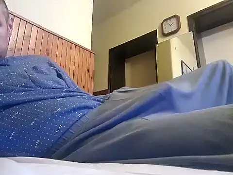 Snapshot of popperspair chatting on 12.23.24 popperspair online show from 12.23.24