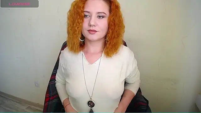 Snapshot of RedHeadSTARx chatting on 02.28.25 RedHeadSTARx online show from 02.28.25