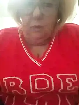 Snapshot of Merilulla chatting on 02.02.25 Merilulla online show from 02.02.25