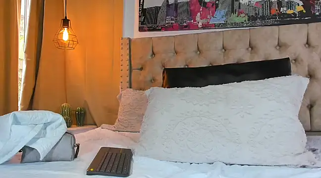 KeryHillson online show from 03.06.25