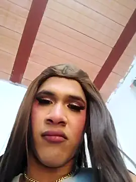 Snapshot of Babylolatop chatting on 12.24.24 Babylolatop online show from 12.24.24