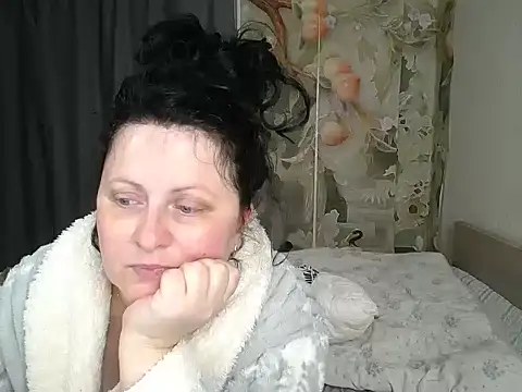 Lillian2 online show from 06.11.26