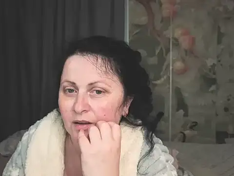Lillian2 online show from 06.14.26