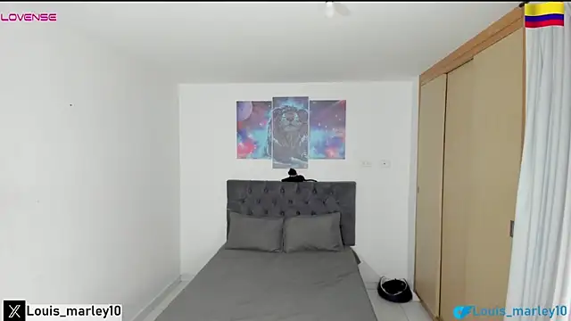 Snapshot of Louis_marley__ chatting on 01.01.25 Louis marley online show from 01.01.25