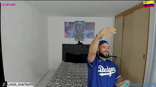 Snapshot of Louis_marley__ chatting on 01.20.25 Louis marley online show from 01.20.25