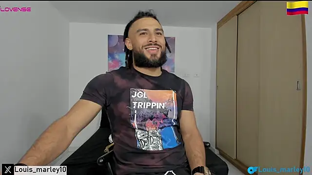 Snapshot of Louis_marley__ chatting on 01.23.25 Louis marley online show from 01.23.25