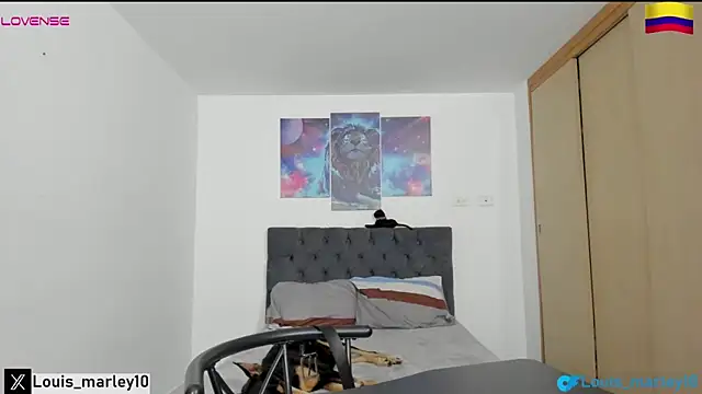 Snapshot of Louis_marley__ chatting on 01.25.25 Louis marley online show from 01.25.25