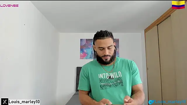 Snapshot of Louis_marley__ chatting on 01.25.25 Louis marley online show from 01.25.25