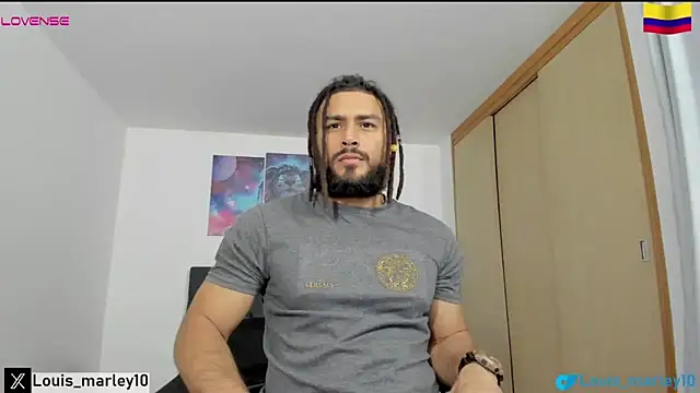Snapshot of Louis_marley__ chatting on 01.29.25 Louis marley online show from 01.29.25