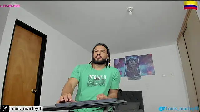 Snapshot of Louis_marley__ chatting on 03.05.25 Louis marley online show from 03.05.25