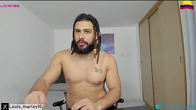 Snapshot of Louis_marley__ chatting on 10.24.25 Louis marley online show from 10.24.25