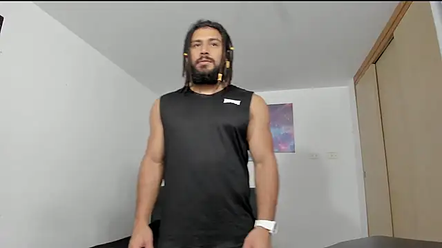 Snapshot of Louis_marley__ chatting on 11.18.25 Louis marley online show from 11.18.25