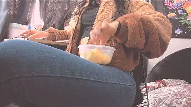 MYFAVOURITESTRAGER online show from 10.16.25