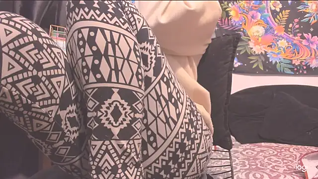 MYFAVOURITESTRAGER online show from 10.18.25