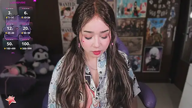 Snapshot of emi_cute chatting on 09.30.25 emi cute online show from 09.30.25