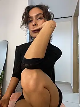 AnaRoxane  online show from 12.18.24
