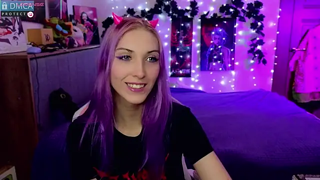 Violet Noir online show from 01.21.25