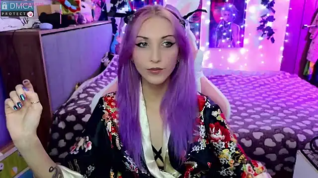 Violet Noir online show from 01.23.25