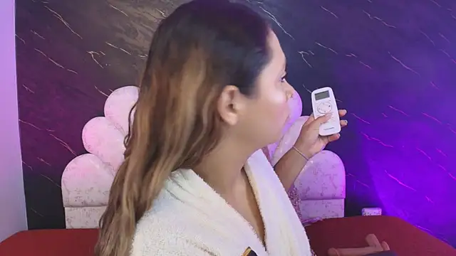  MiaBrown  online show from 04.22.26