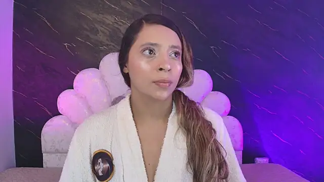  MiaBrown  online show from 05.04.26