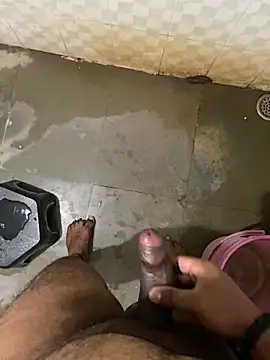 Snapshot of Honeydick7 chatting on 02.13.25 Honeydick7 online show from 02.13.25