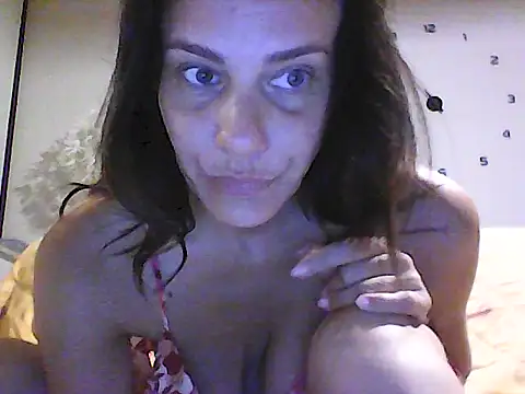Snapshot of Emyly83 chatting on 07.26.26 Emyly83 online show from 07.26.26
