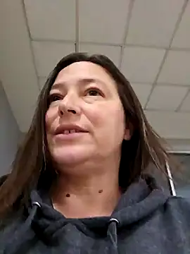 Snapshot of angelbaby1998 chatting on 12.23.24 angelbaby1998 online show from 12.23.24