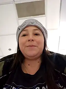 Snapshot of angelbaby1998 chatting on 01.19.25 angelbaby1998 online show from 01.19.25