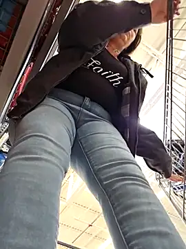 Snapshot of angelbaby1998 chatting on 03.20.25 angelbaby1998 online show from 03.20.25