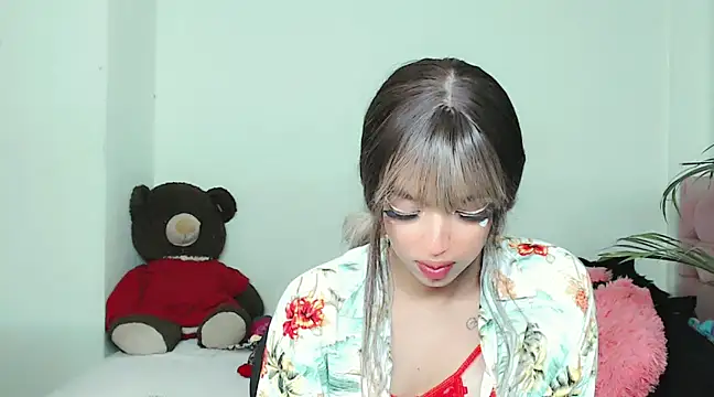 Tanedra collings online show from 12.03.24