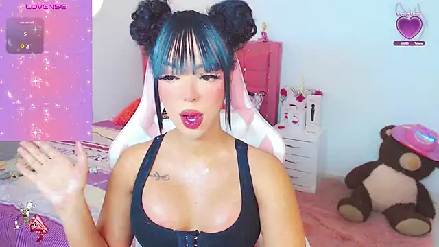 Snapshot of Tanedra_collings chatting on 12.22.25 Tanedra collings online show from 12.22.25