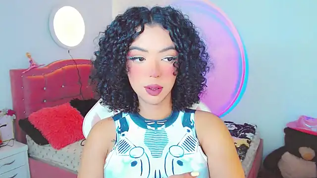 Snapshot of Tanedra_collings chatting on 01.12.26 Tanedra collings online show from 01.12.26