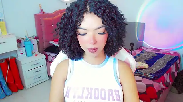 Snapshot of Tanedra_collings chatting on 02.06.26 Tanedra collings online show from 02.06.26