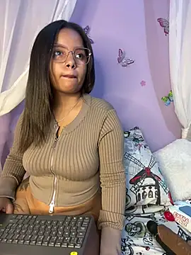 Aleja DANS online show from 04.24.26